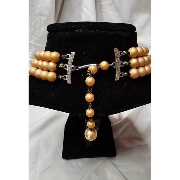 Vintage Japan Triple Strand Faux Pearls Silver Tone Clasp Hand Painted Signed - Picture 5 of 5